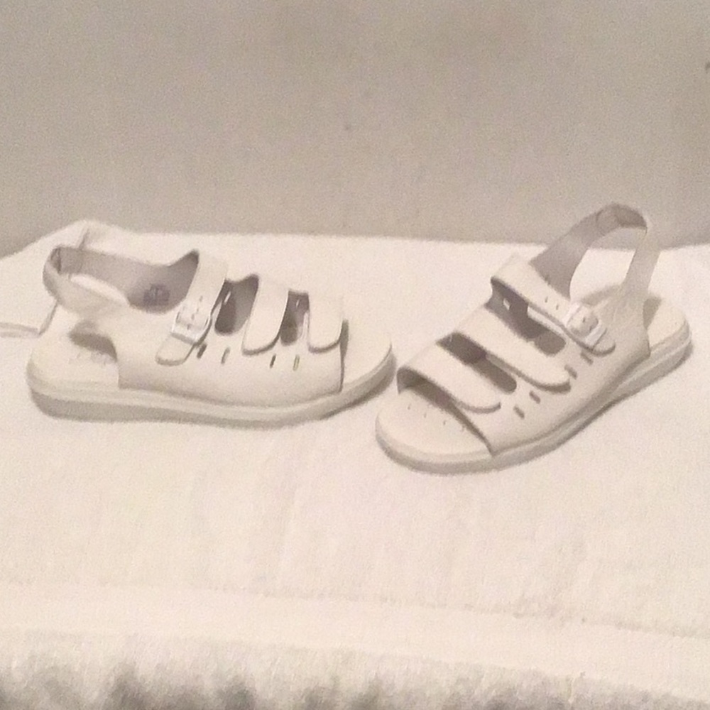 Propet Leather Sandals